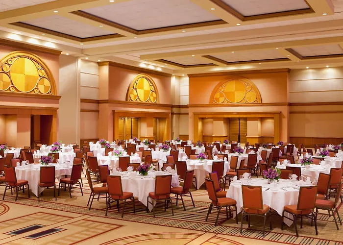 Hotel Sheraton Grand Riverwalk Chicago