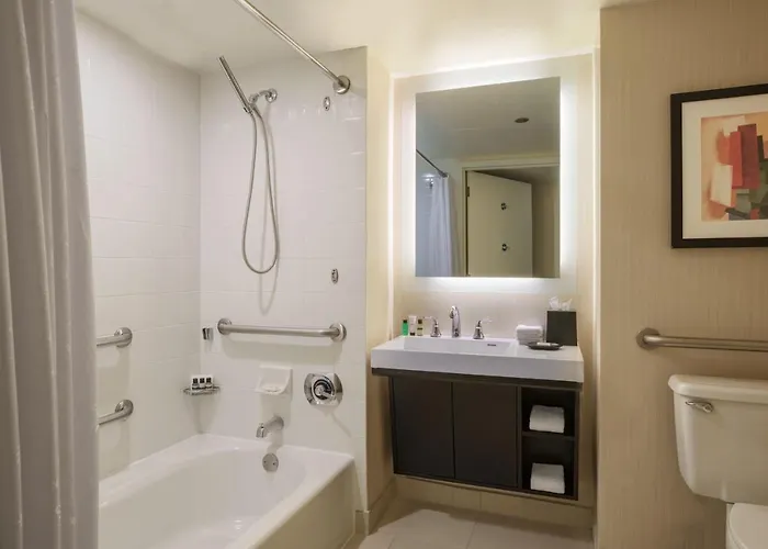 Hotel Sheraton Grand Riverwalk Chicago