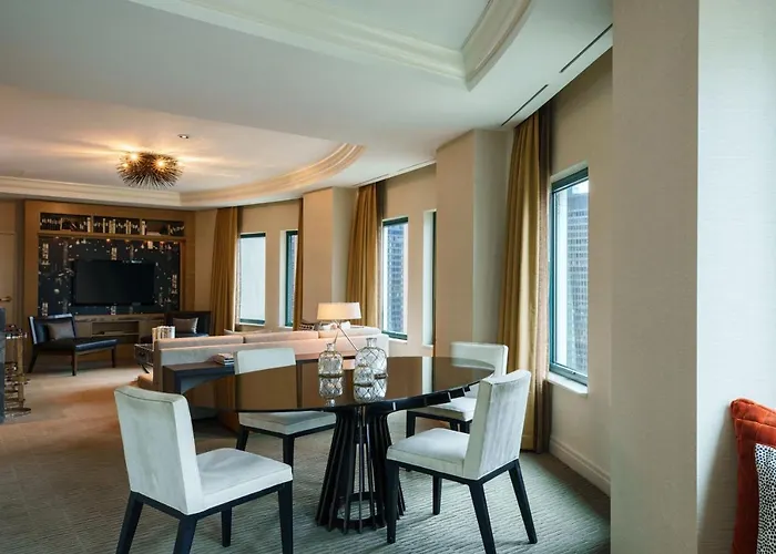 Sheraton Grand Riverwalk Hotel 4*