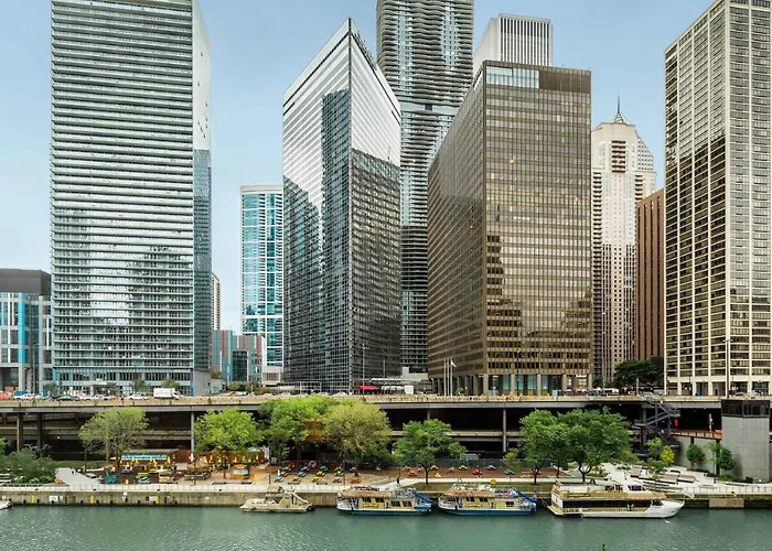 Hotel Sheraton Grand Riverwalk 4*