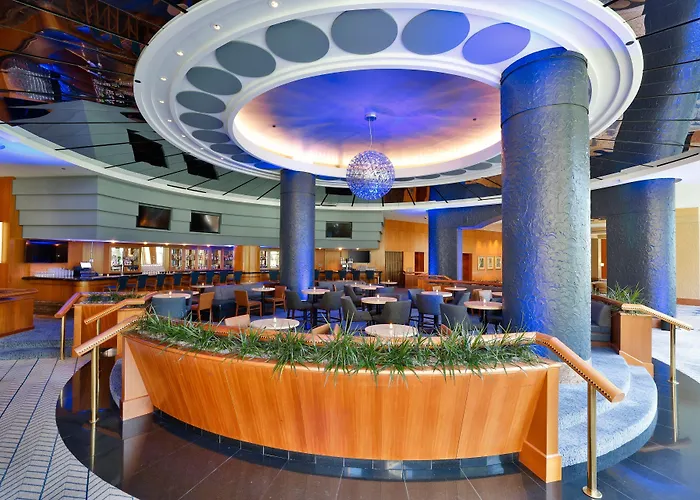 Sheraton Grand Riverwalk Hotel 4*